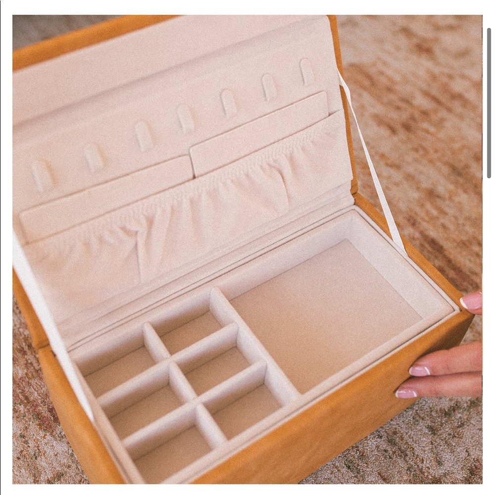 Made by Mary jewelry box